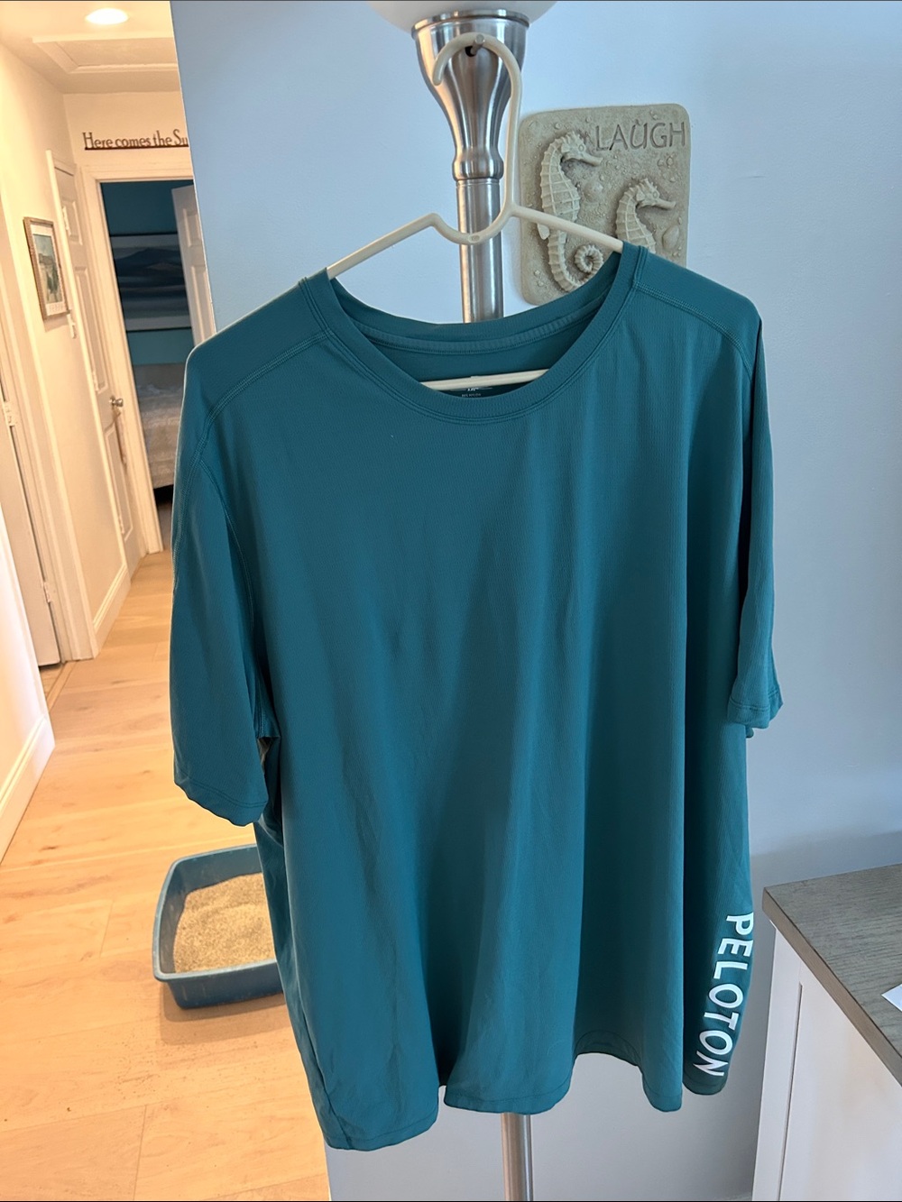 Peloton Teal Crewneck Performance Shirt with Vertical Logo. Size 2X. Like new.